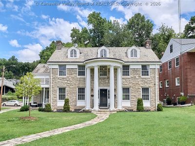 1017 Edgewood Dr