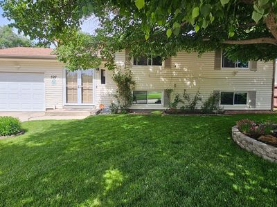527 Elm St