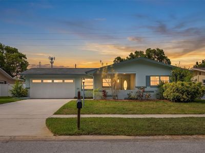 965 Santa Monica Dr