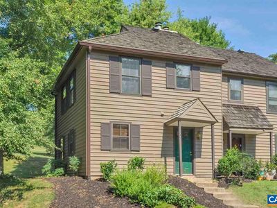 718 Exton Ct