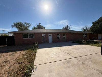 520 N El Paso Ave