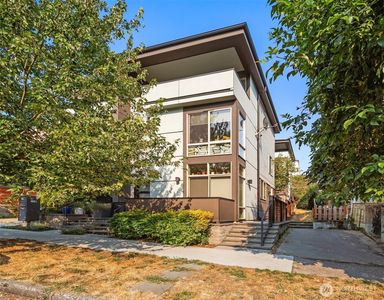 918 Martin Luther King Jr. Way S #D