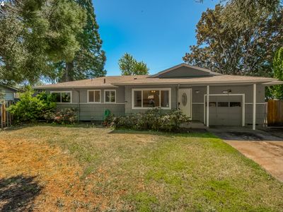 4304 SE Fieldcrest Dr