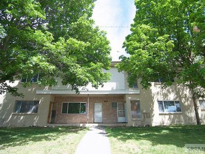 781 Oxford Dr