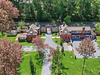 22 Brookville Road