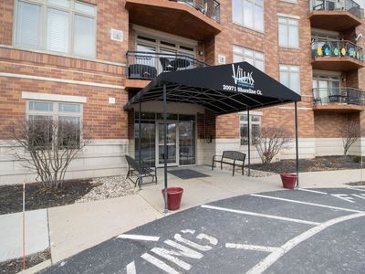 20971 Shoreline Ct APT 409