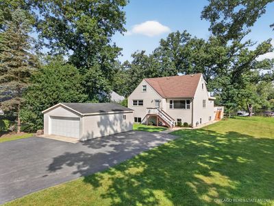 220 Hickory Nut Grove Ln
