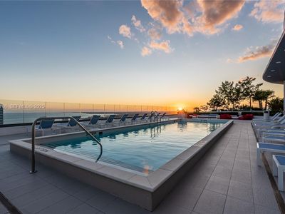 45 SW 9th St APT 4306