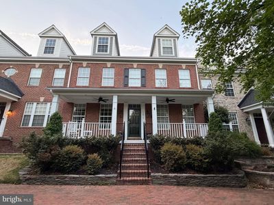 13814 Custis Sq