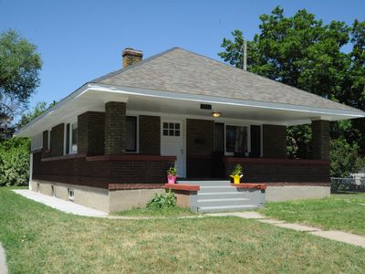 2721 S Gramercy Ave E