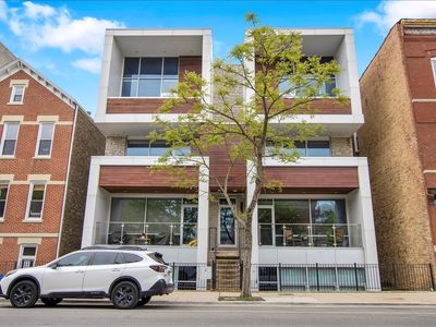 1821 W Armitage Ave APT 3W