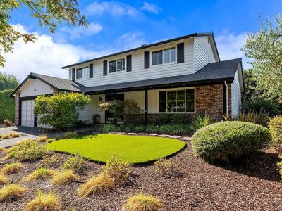 1818 Sherwood Court