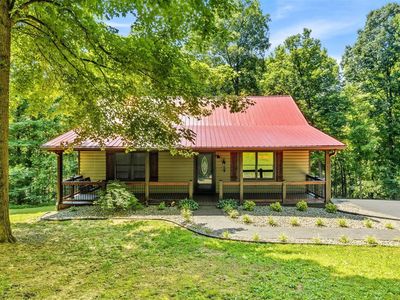 1767 Smiths Grove Rd