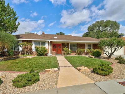 7503 Lamplighter Ln NE