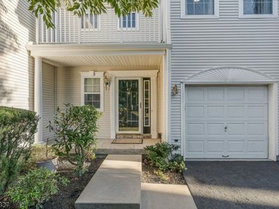 47 Mayflower Dr