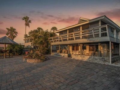 3528 W Shell Point Rd