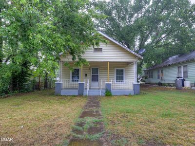 529 Military Ave