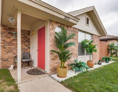 2021 Minnie Dr