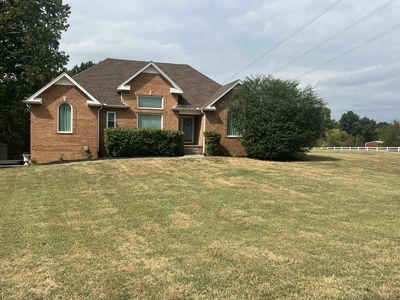 1050 Moncrief Cir