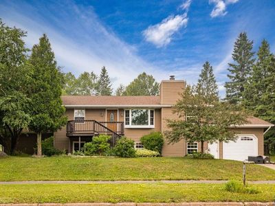 75 Nelson Dr