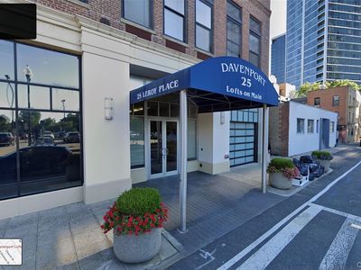 25 Leroy Place #405