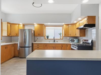 942 Central Ave W