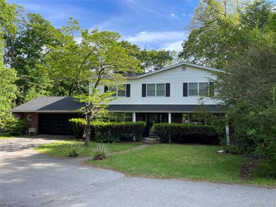 2 Troy Place