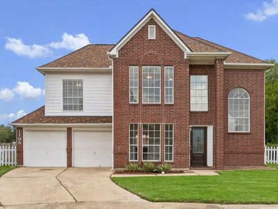 1105 Camelot Ln
