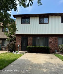 22 Hickory Cir