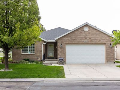 1207 W Bryce Jeffery Dr