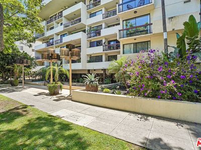 325 N Oakhurst Dr Penthouse 2