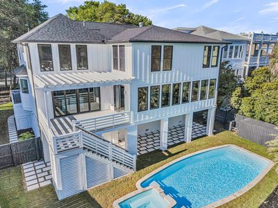 3307 Waterway Blvd