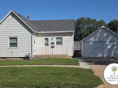 120 W 10th St