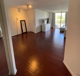 3300 NE 191st St APT 413
