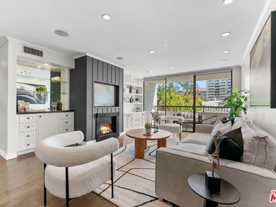 906 N Doheny Dr APT 311