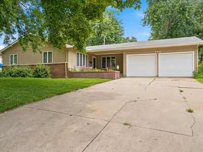 710 Parkview Dr