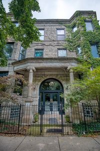 4040 N Kenmore Ave APT 3S