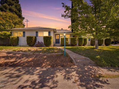 Property at 5000 Crestview Dr, Carmichael, CA