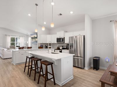 12 Whispering Oaks Cir