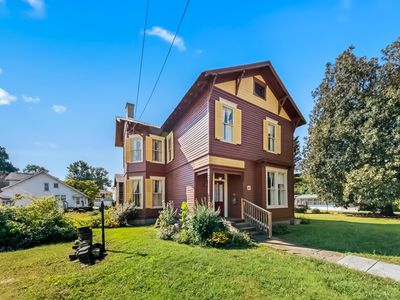 107 Woodlawn Ave