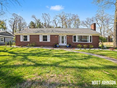 211 Country Club Rd