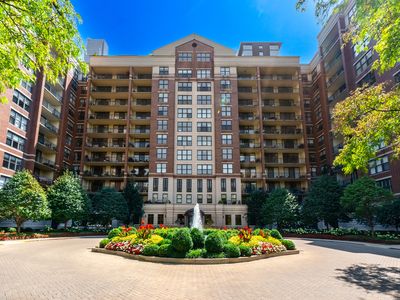 55 W Delaware Pl APT 1120