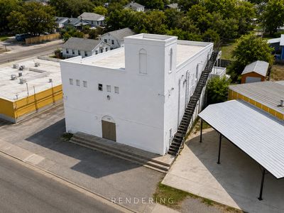 1426 S NEW BRAUNFELS AVE