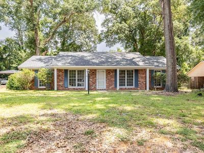 1948 Woodmont Dr