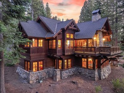 2326 Overlook Pl