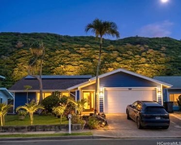 685 Kealahou St