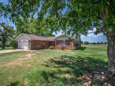 103 E Lakeview Ct