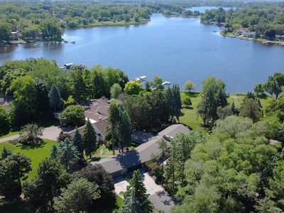 2205 Long Lake Rd