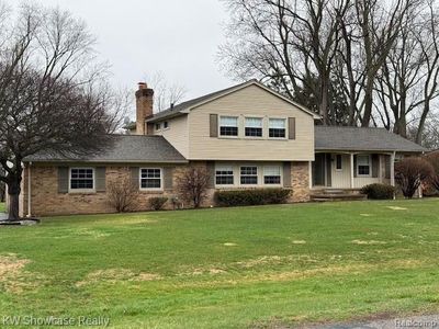 28347 Greenmeadow Cir E