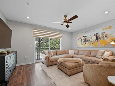 330 Las Colinas Blvd #274